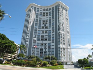 Condos for sale in Claridge Condos in Pompano Beach